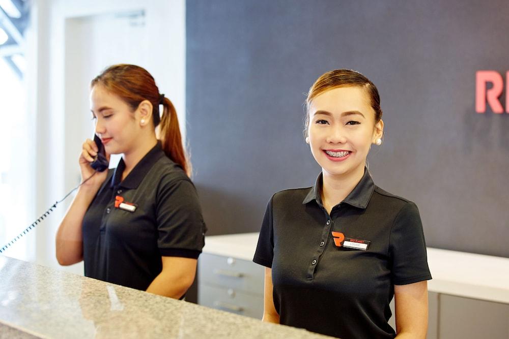 Red Planet Makati Avenue Manila Hotel Makati City Kültér fotó