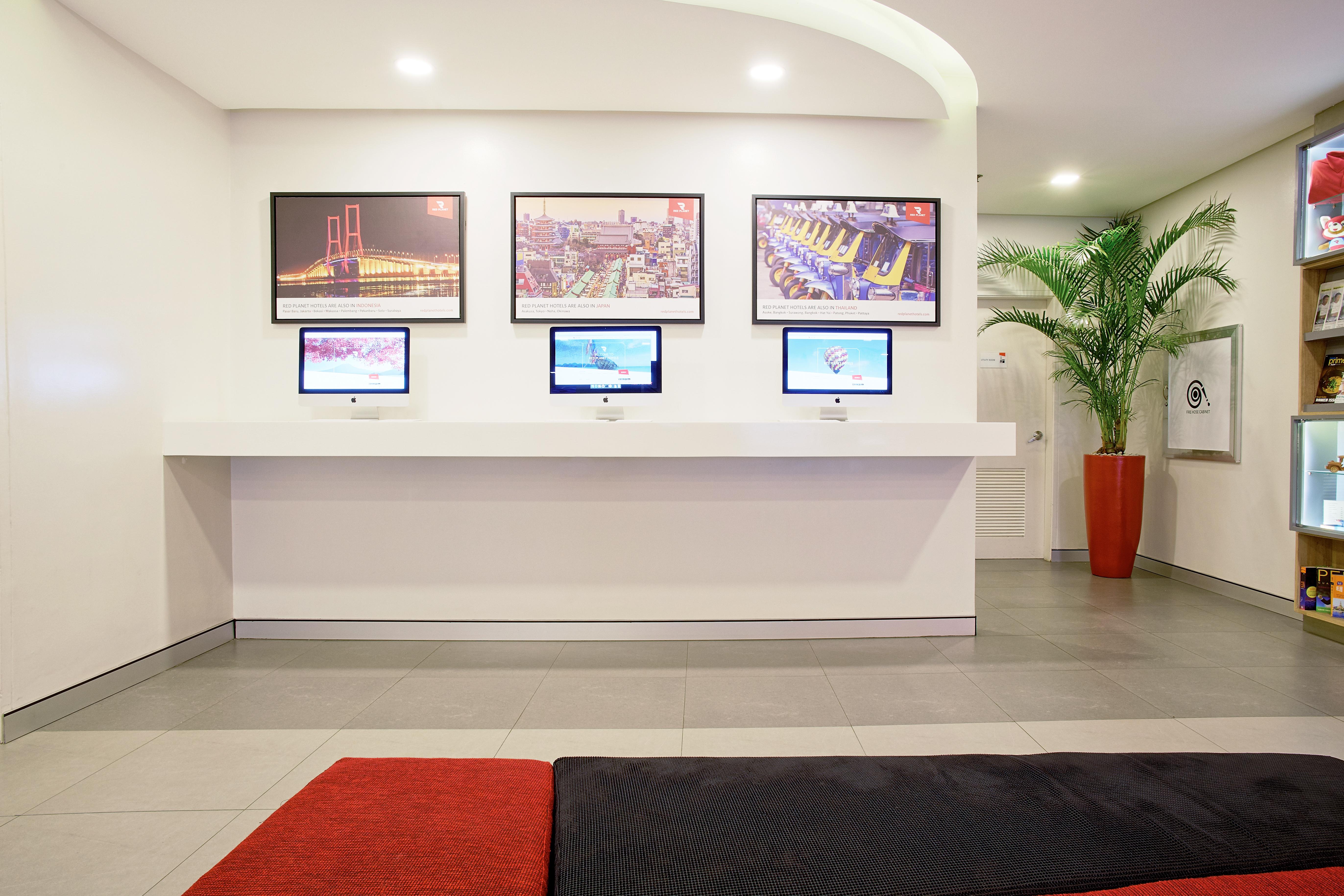 Red Planet Makati Avenue Manila Hotel Makati City Kültér fotó