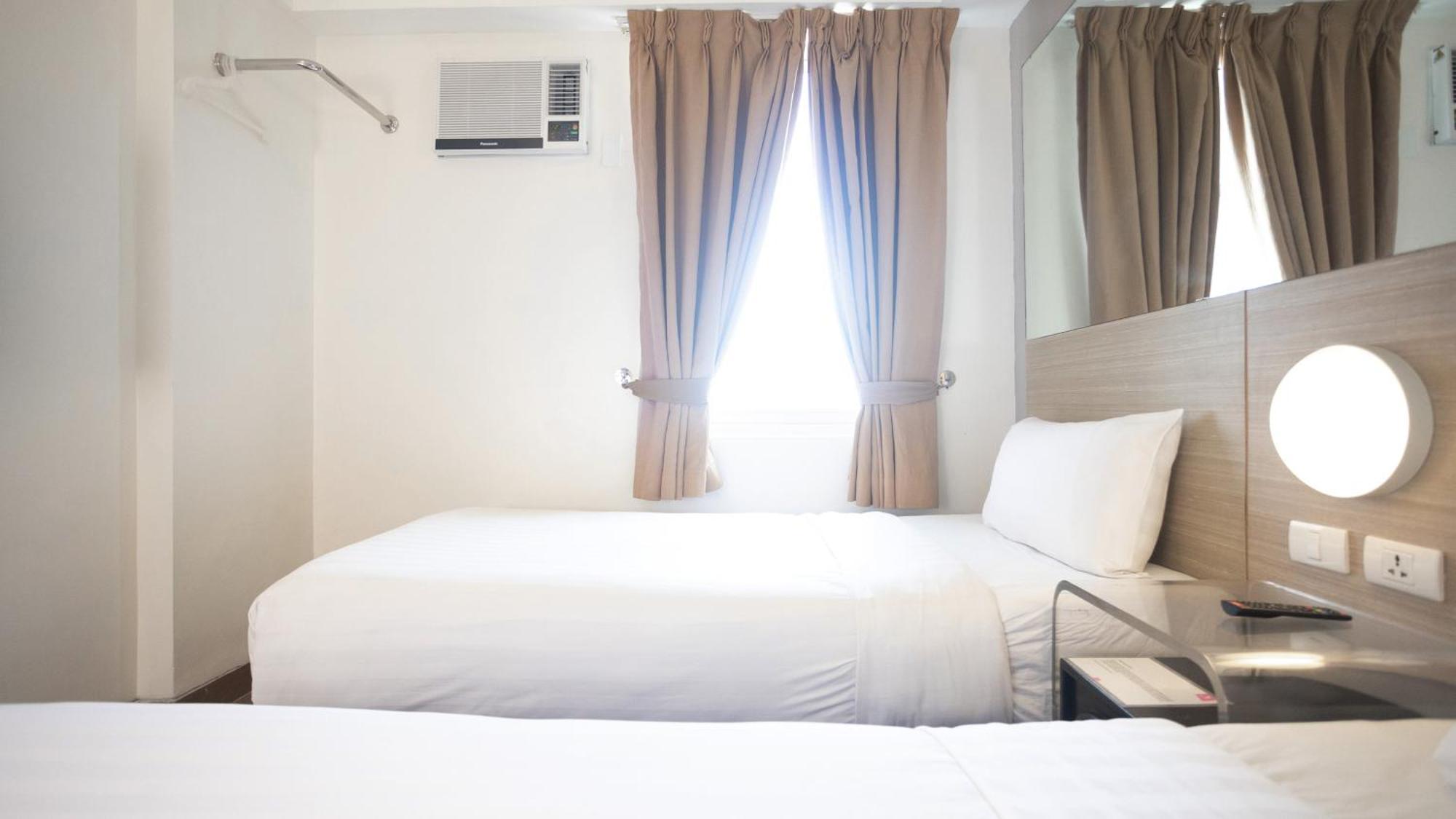 Red Planet Makati Avenue Manila Hotel Makati City Kültér fotó