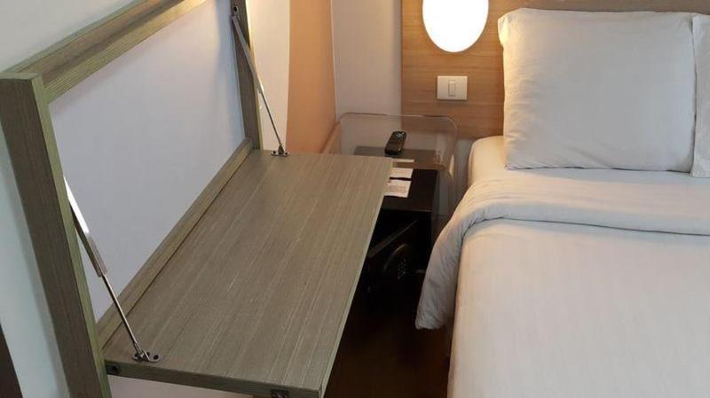 Red Planet Makati Avenue Manila Hotel Makati City Kültér fotó